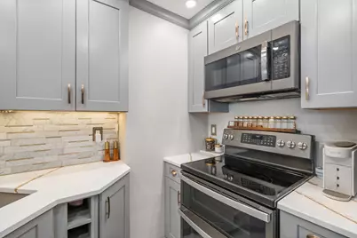 77 Adams St #1009, Quincy, MA 02169 - Photo 5