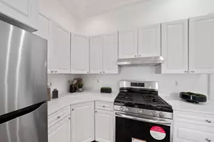 17 High St, Brookline, MA 02445 - Photo 5