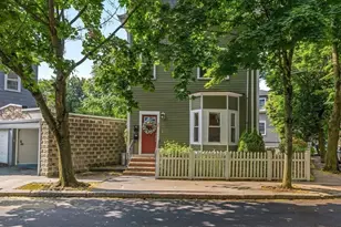 36 Oak St, Somerville, MA 02143 - Photo 1