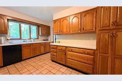 135 Greaton Rd., Boston, MA 02132 - Photo 5