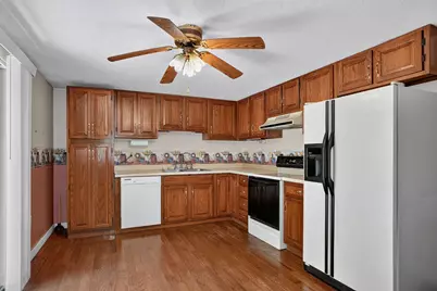 68 School St, Upton, MA 01568 - Photo 7