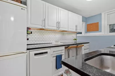 51 Revere St #1, Boston, MA 02114 - Photo 13
