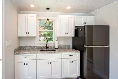 285 High Street, Pembroke, MA 02359 - Photo 9