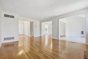 33 Mid Iron Dr, North Reading, MA 01864 - Photo 7