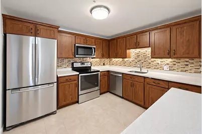 27 Alpine St #8, Malden, MA 02148 - Photo 11