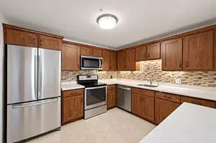 27 Alpine St, Malden, MA 02148 - Photo 11