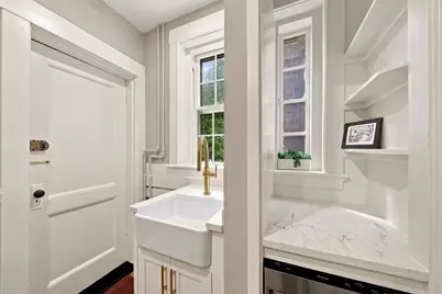 43 Linnaean #2A, Cambridge, MA 02138 - Photo 27