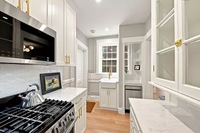 43 Linnaean #2A, Cambridge, MA 02138 - Photo 23