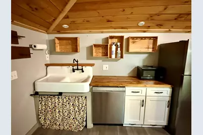 49 Mount Hitchcock Rd, Wales, MA 01081 - Photo 9