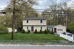 152 Mendon St, Blackstone, MA 01504 - Photo 1