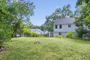 81 Wetherbee Rd, Waltham, MA 02453 - Photo 33