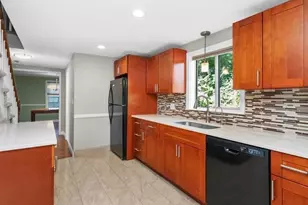81 Wetherbee Rd, Waltham, MA 02453 - Photo 5