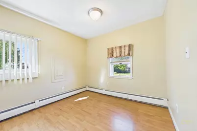 7 Bayview Ave, Fairhaven, MA 02719 - Photo 15