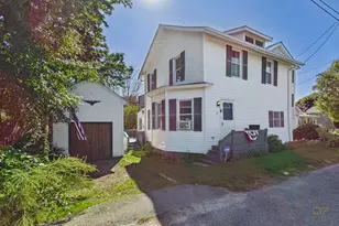 7 Bayview Ave, Fairhaven, MA 02719 - Photo 3