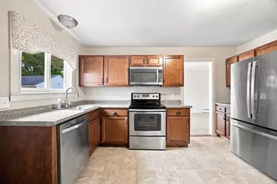 12 Park Ave, Holyoke, MA 01040 - Photo 13
