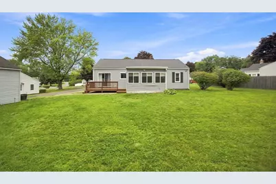 12 Park Ave, Holyoke, MA 01040 - Photo 19
