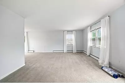 12 Park Ave, Holyoke, MA 01040 - Photo 7