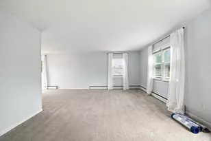 12 Park Ave, Holyoke, MA 01040 - Photo 7