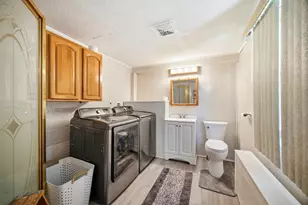 333 Nottingham St, Springfield, MA 01104 - Photo 9