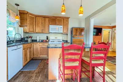 82 Smith Street, Greenfield, MA 01301 - Photo 5