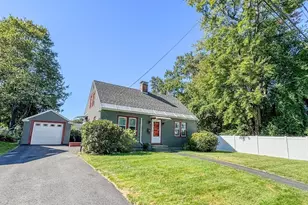 82 Smith St, Greenfield, MA 01301 - Photo 1