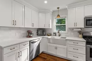 6 Buttonwood Ln, Acushnet, MA 02743 - Photo 3