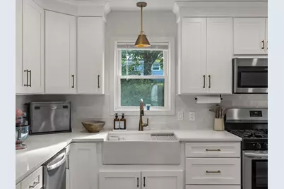 6 Buttonwood Ln, Acushnet, MA 02743 - Photo 5