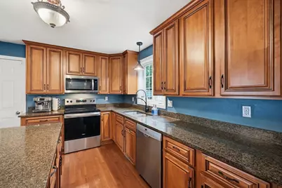 8 Erika Way, Attleboro, MA 02703 - Photo 17