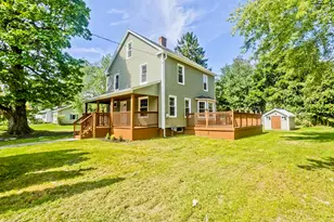 7 Lawndale St, Easthampton, MA 01027 - Photo 3