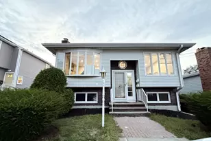 122 Lantern Rd, Revere, MA 02151 - Photo 1