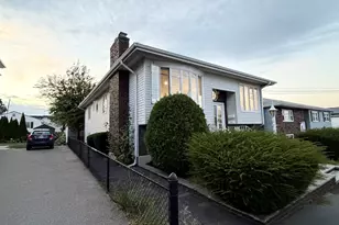 122 Lantern Rd, Revere, MA 02151 - Photo 3