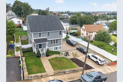 17 Montgomery St, Fall River, MA 02720 - Photo 7