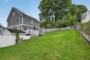 17 Montgomery St, Fall River, MA 02720 - Photo 5
