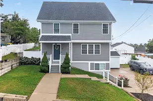 17 Montgomery St, Fall River, MA 02720 - Photo 3