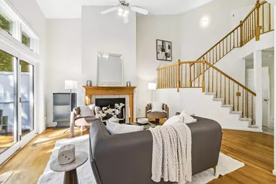 21 Treetop Ct #21, Burlington, MA 01803 - Photo 11