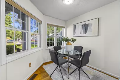 21 Treetop Ct #21, Burlington, MA 01803 - Photo 5