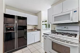 18 Knollwood Ct, Burlington, MA 01803 - Photo 9