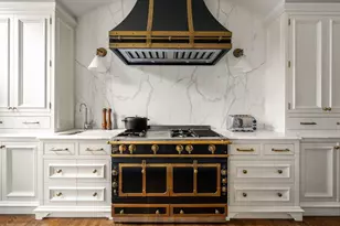 128 Commonwealth Ave, Boston, MA 02116 - Photo 21