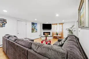 19 Capitol St, Methuen, MA 01844 - Photo 7