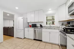 19 Capitol St, Methuen, MA 01844 - Photo 13