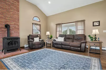 196 Eight Lots Rd, Sutton, MA 01590 - Photo 11