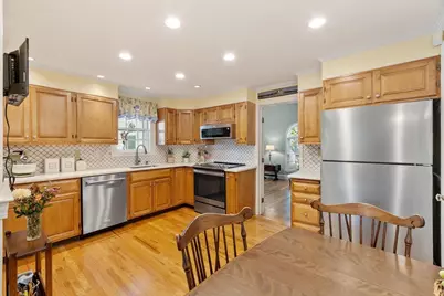 23 Arundel St, Andover, MA 01810 - Photo 9