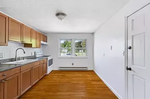 20 Beacon Ave, Newburyport, MA 01950 - Photo 9