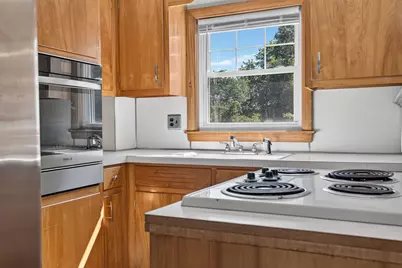 38 Park Ave, Reading, MA 01867 - Photo 9