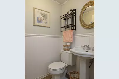 34 Fernwood Ave, Haverhill, MA 01835 - Photo 19
