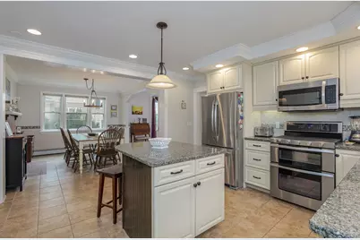 34 Fernwood Ave, Haverhill, MA 01835 - Photo 3