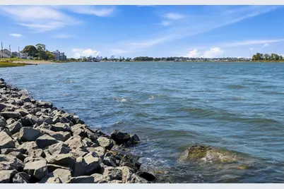 195 Mills Ave, Revere, MA 02151 - Photo 33