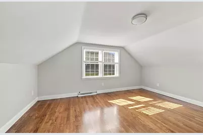 240 Irvington, New Bedford, MA 02745 - Photo 15