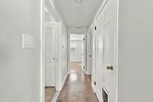 240 Irvington, New Bedford, MA 02745 - Photo 9