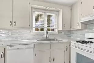 240 Irvington, New Bedford, MA 02745 - Photo 7